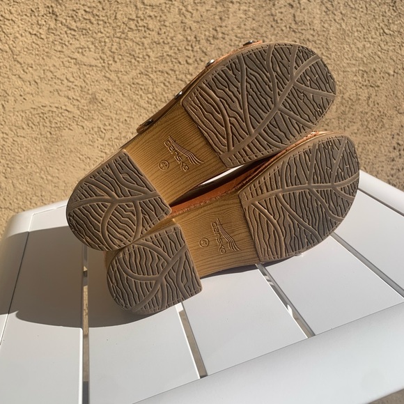 Dansko tan leather clogs slip on size 41 - Picture 10 of 12